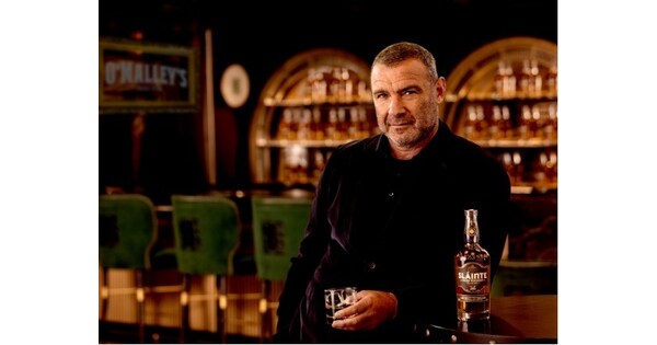 Wiski Irlandia Sláinte karya Liev Schreiber Kini Dituang Secara Eksklusif sebagai Bagian dari Koleksi Minuman Keras Premium Love Line milik Princess Cruises