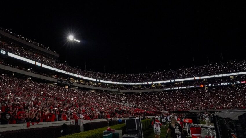 Harga bir diumumkan di Stadion Sanford milik klub sepak bola Georgia