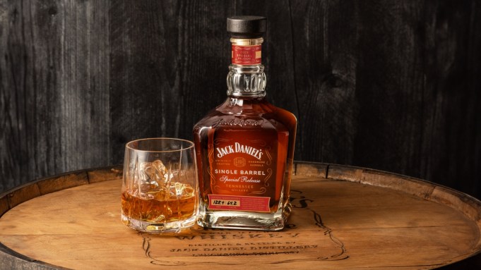 Jack Daniel's Luncurkan Wiski Coy Hill Baru yang Berkhasiat Tinggi