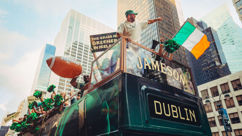 Sepakbola di Irlandia? Jameson Irish Whiskey dan Julian Edelman setuju dengan itu